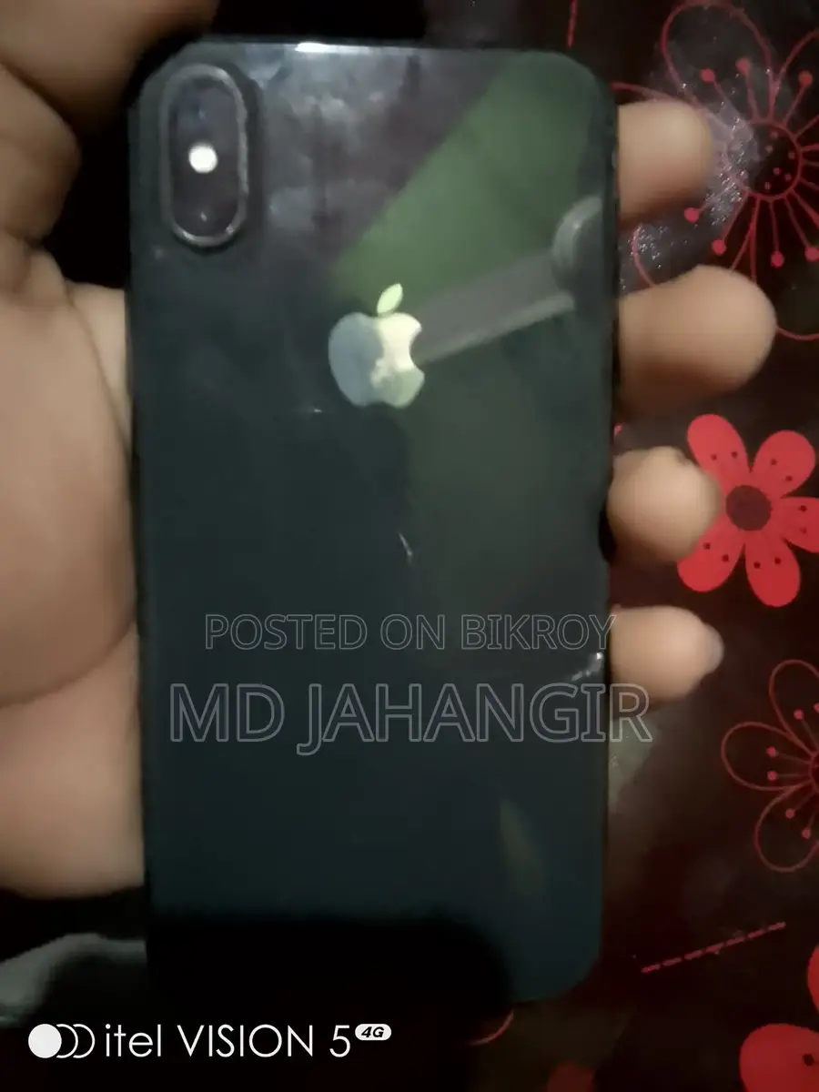 Apple iPhone X (Used)