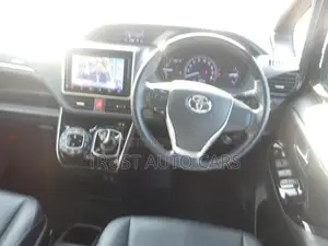 Toyota Esquire GI DYNAMIC AEROSTYLE 2020
