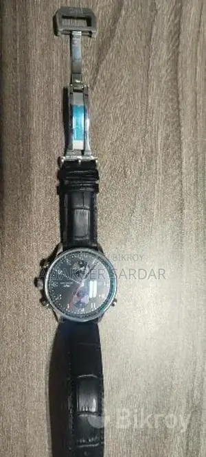অ্যানালগ ঘড়ি বিক্রির জন্য