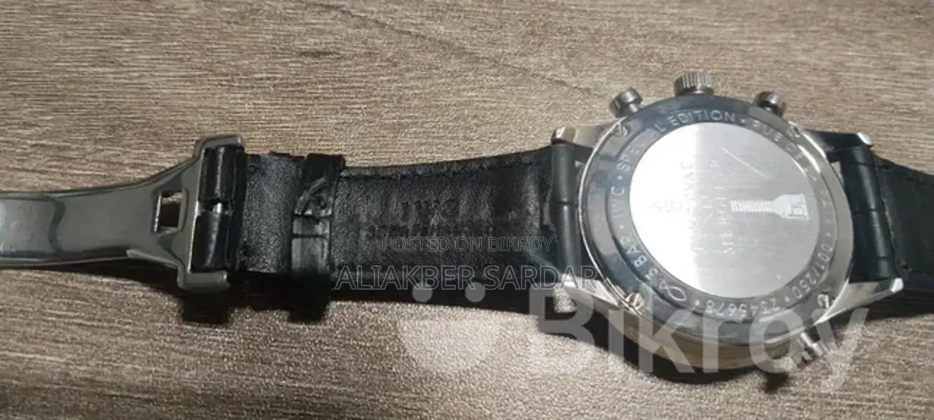 Analogue Watch for sale