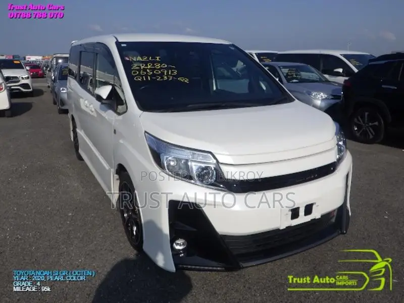 Toyota Noah SI GR, NON-HYBRID 2020