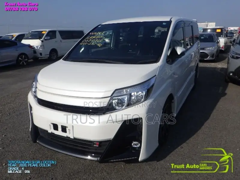 Toyota Noah SI GR, NON-HYBRID 2020