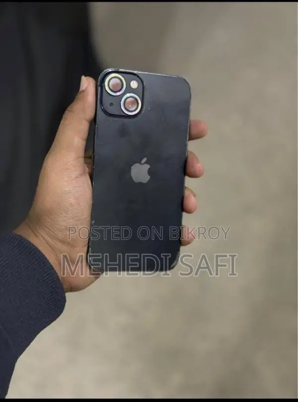 Apple iPhone 13 (Used)