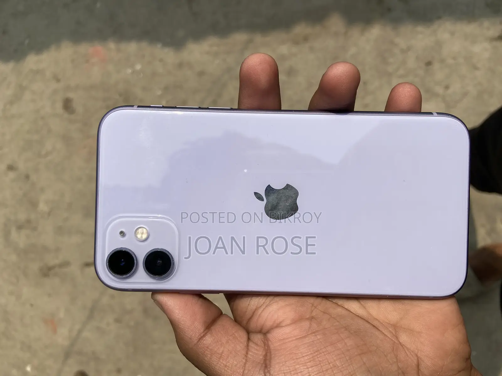 Apple iPhone 11 (Used)