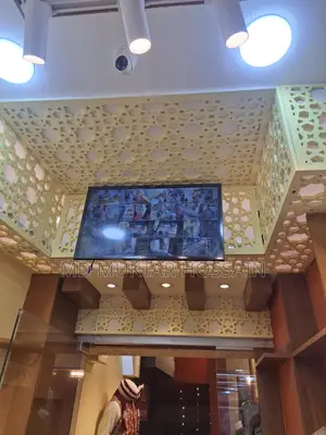 অভিজ্ঞ ইলেকট্রিশিয়ান