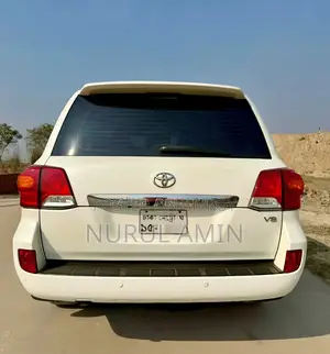 Toyota Land Cruiser VX8 VXR TWIN TURBO 2015
