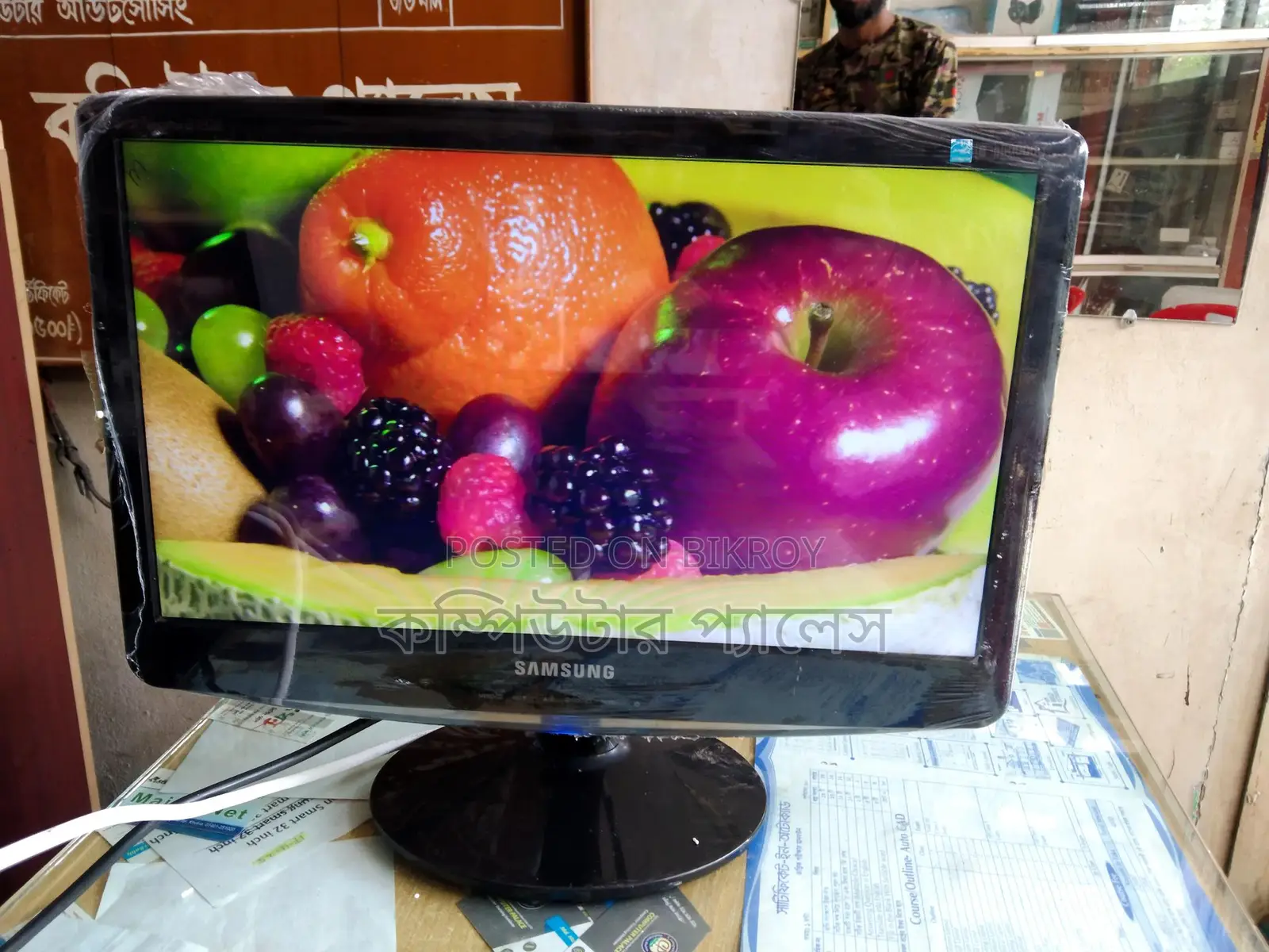 Original Samsung 19-inch LED Monitor (100% Fresh)