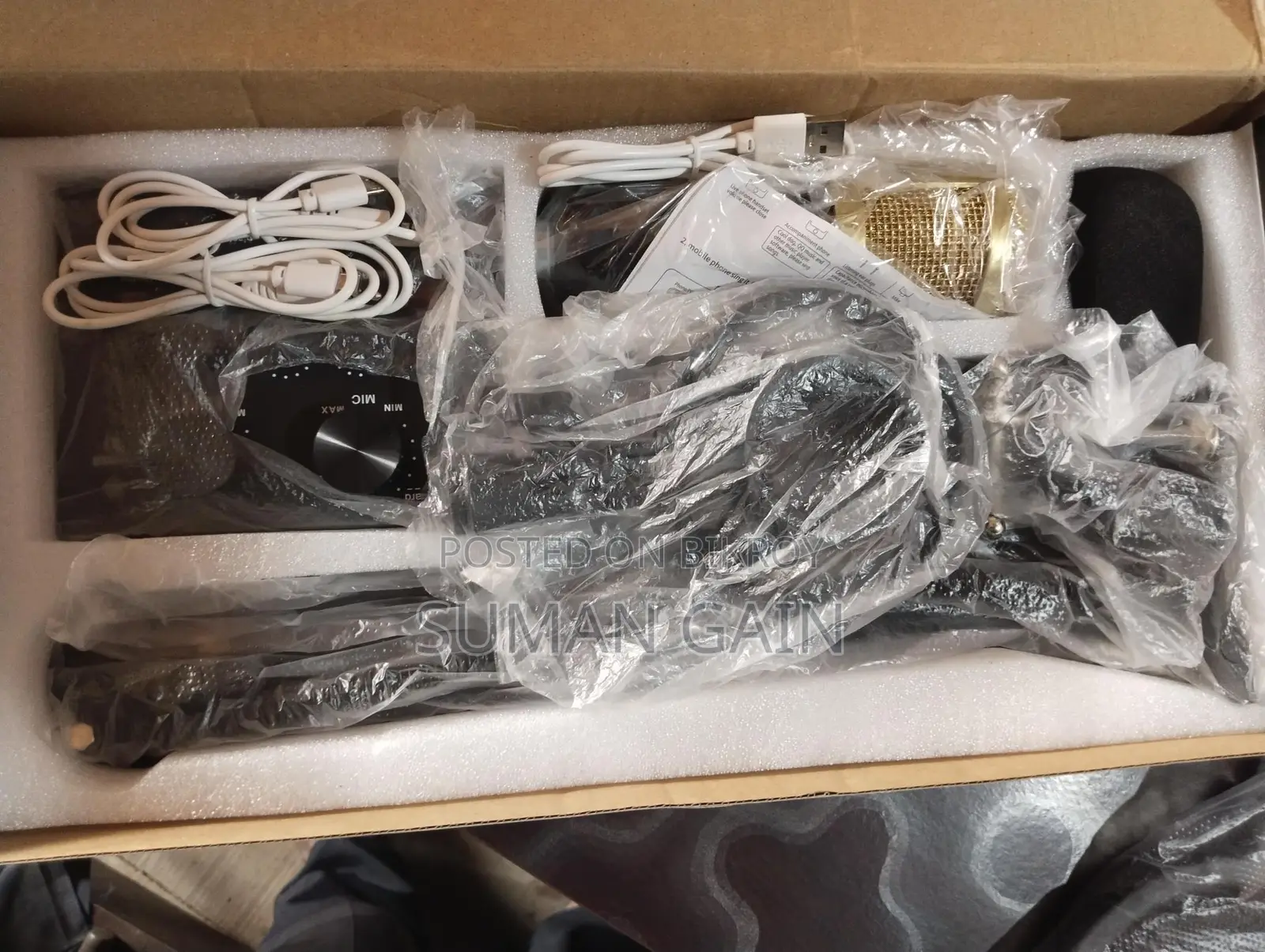 Condenser Microphone with V8 Live Stream Sound Card
