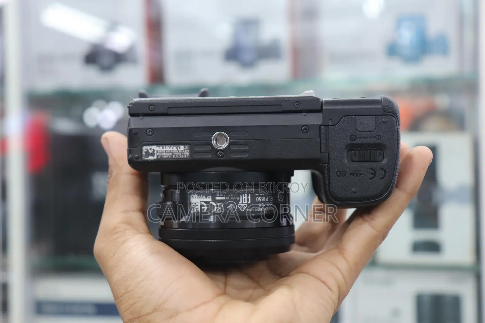 Sony A6400 with 16-50mm lens
