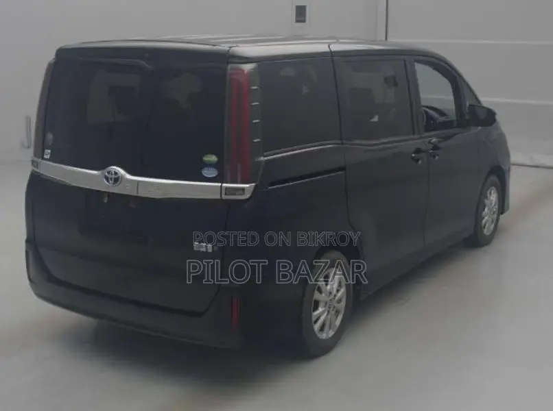 Toyota Noah X Pkg 2020