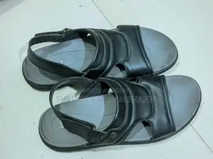 Bata Comflt Flexo Black