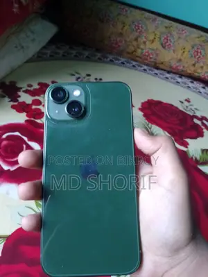 Apple iPhone 13 (Used)