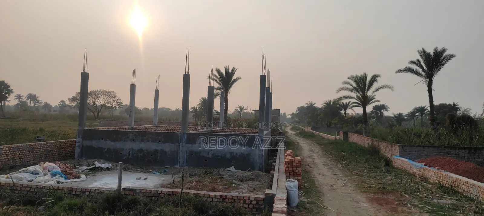 সুলভ মূল্যে জমি বিক্রয়, ৫ শতক এখনই বসবাস করার উপযোগী।