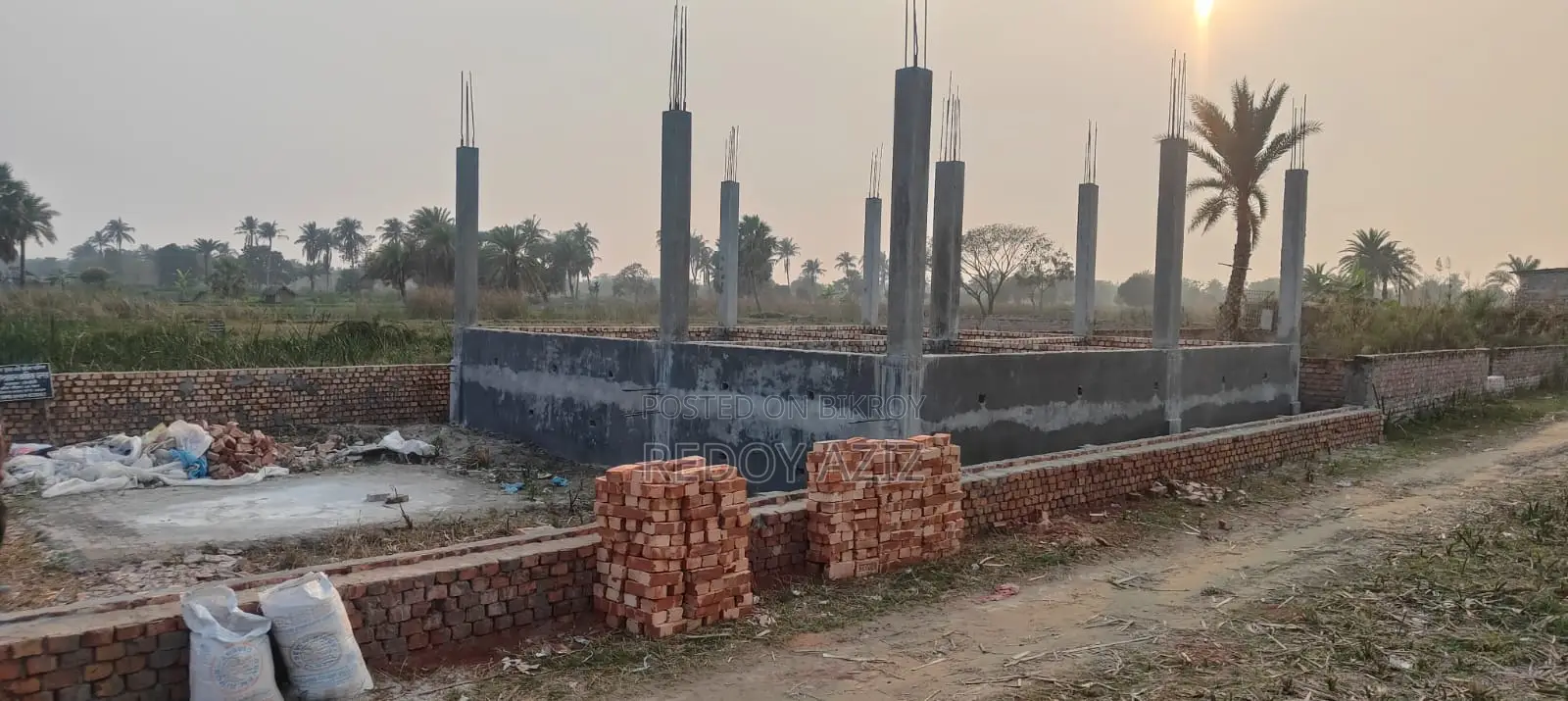 সুলভ মূল্যে জমি বিক্রয়, ৫ শতক এখনই বসবাস করার উপযোগী।