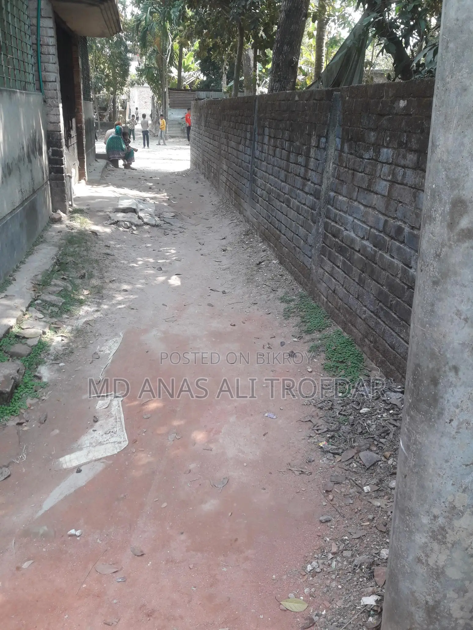 4 Decimal Land with 10ft Road Access