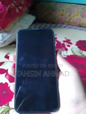 Apple iPhone 13 (Used)