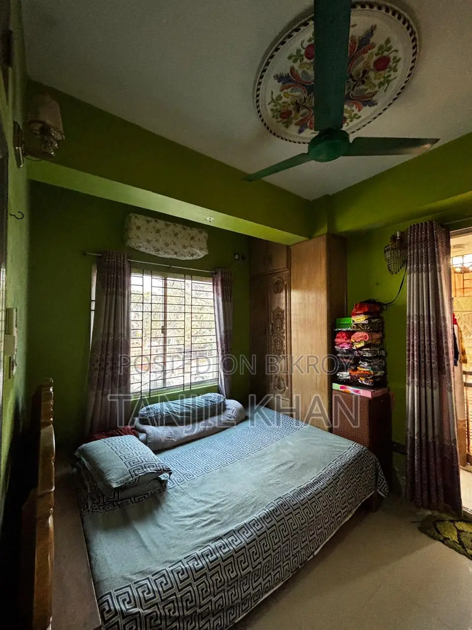 Ready flat for sale, land share included