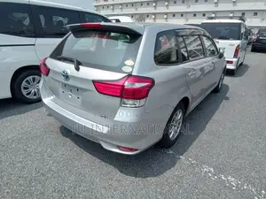Toyota Fielder hybrid Push Start 2020