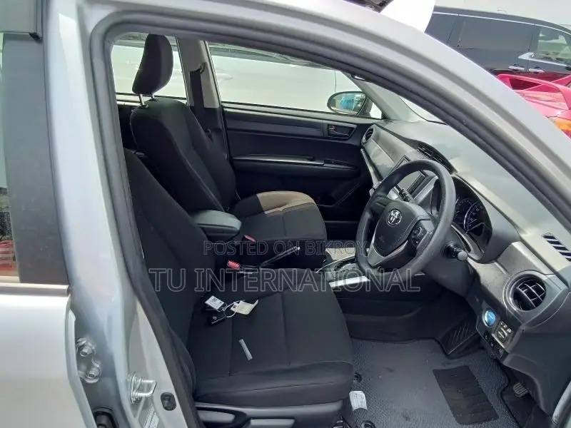 Toyota Fielder hybrid Push Start 2020