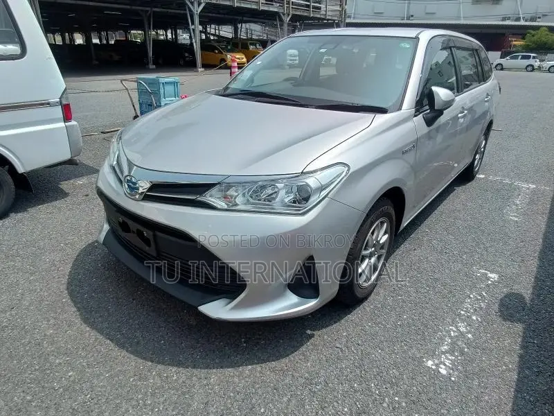 Toyota Fielder hybrid Push Start 2020