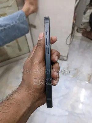 Apple iPhone 13 . (Used)