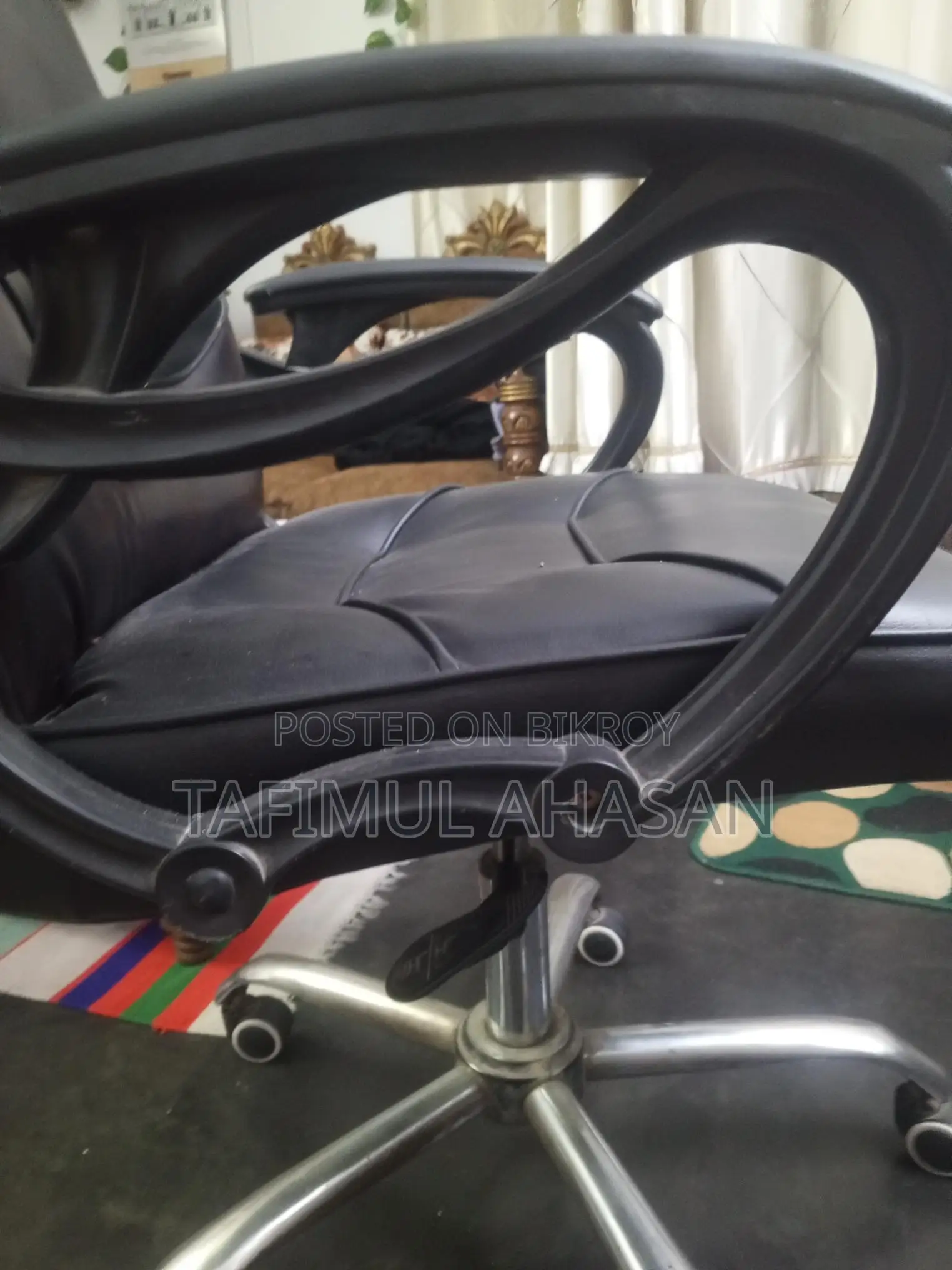 Smart Office Starts with Boss Chair