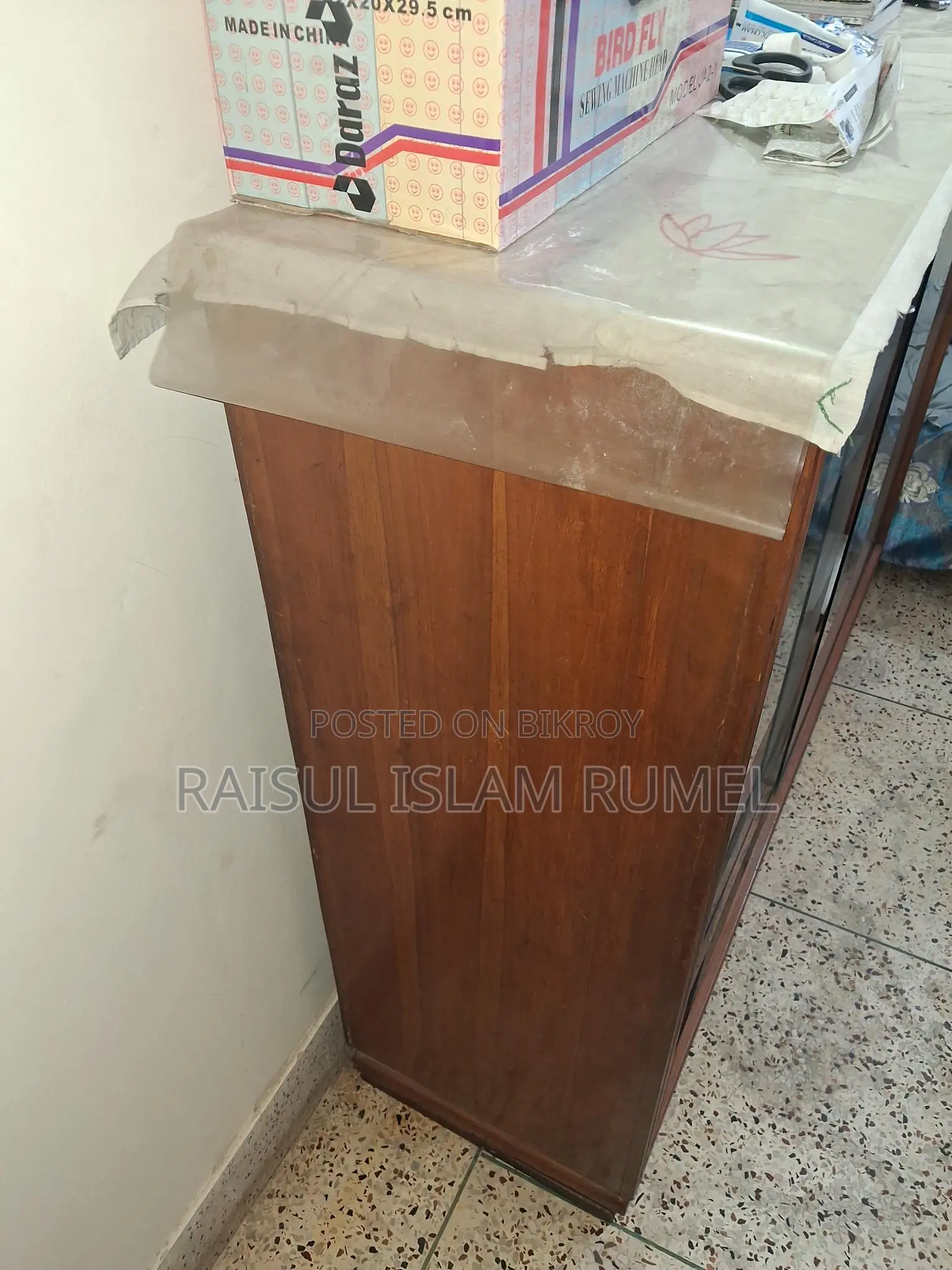 Original Teak Wood Sturdy Showcase (Excellent Condition)