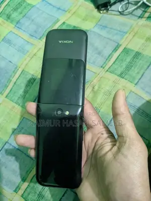 Nokia 2720 Flip . (Used)