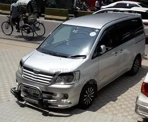 Toyota Noah 2.0 FWD (8 Seater) 2003 Silver