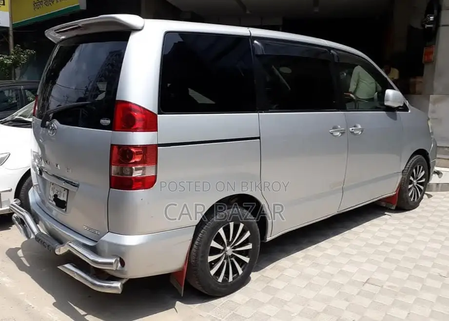 Toyota Noah 2.0 FWD (8 Seater) 2003 Silver