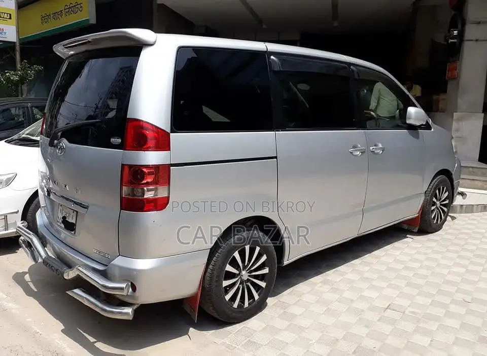 Toyota Noah 2.0 FWD (8 Seater) 2003 Silver