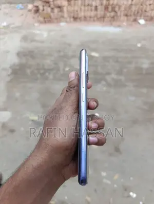 Vivo V20 (Used)