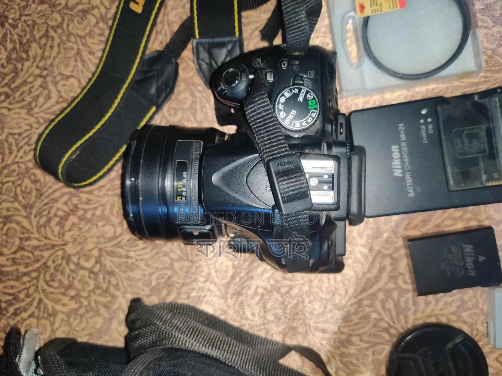 Nikon D5200 with prime lens
