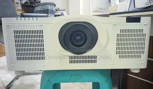 Maxell MP-WU8801W Laser Projector 8000 Lumens