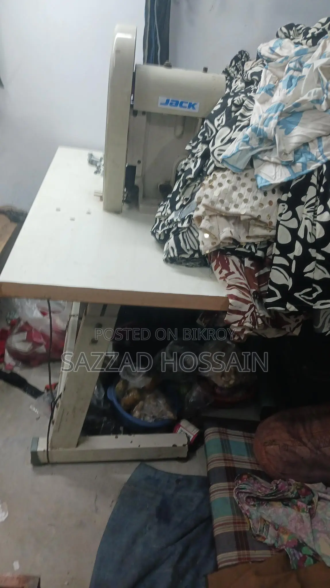 শালা বাটন মেশিন