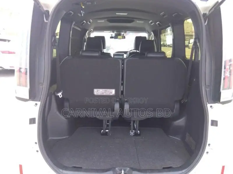 Toyota Esquire GI PREMIUM HYBRID 2020