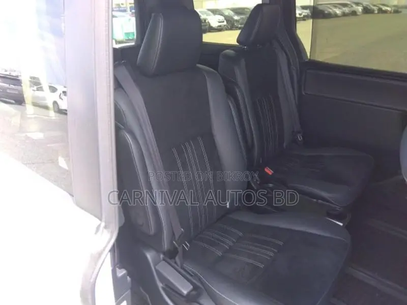 Toyota Esquire GI PREMIUM HYBRID 2020