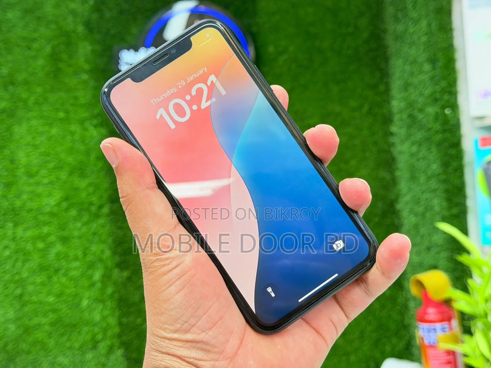 Apple iPhone 11 . (Used)