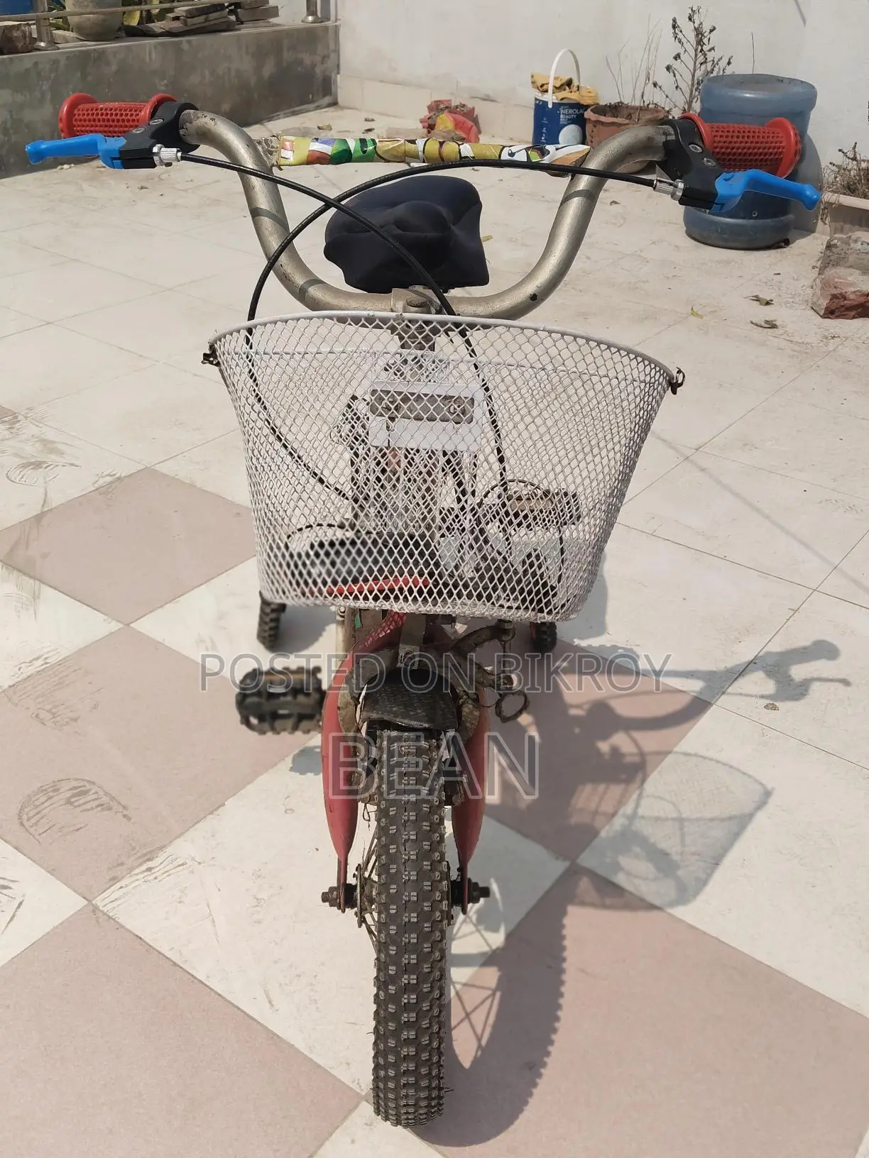 বাচ্চাদের সাইকেল