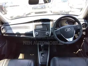 Toyota Fielder Ex 2020