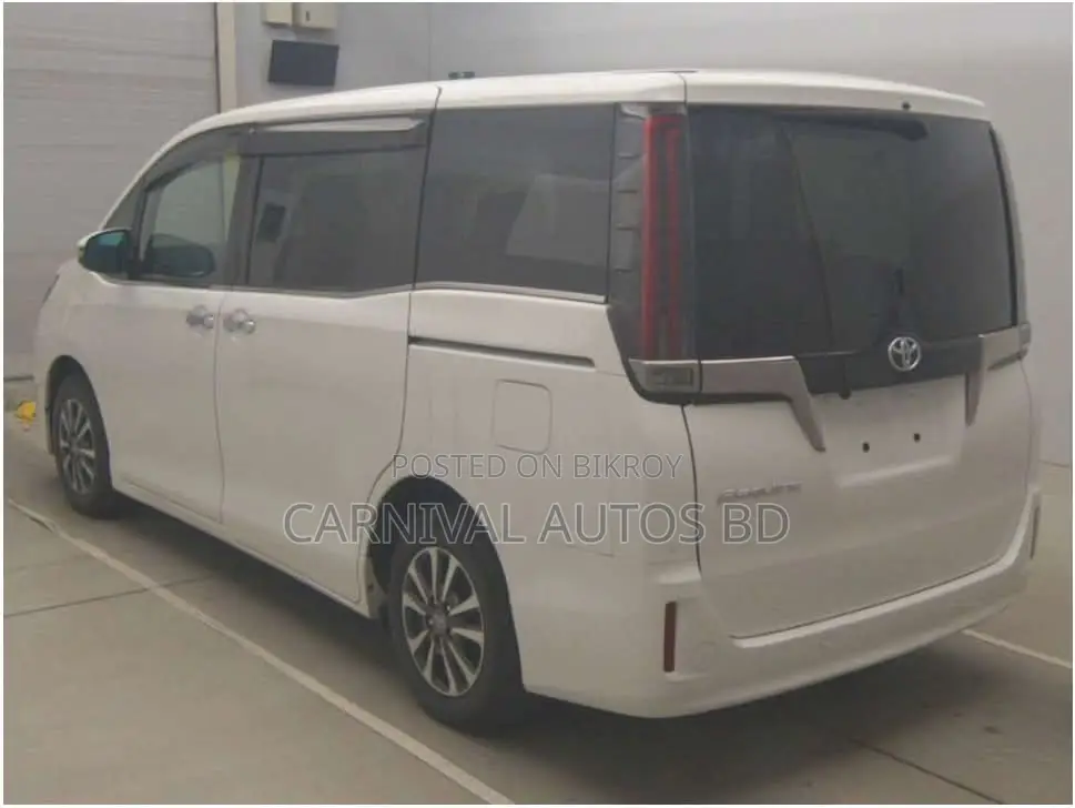 Toyota Esquire GI PREMIUM 2020