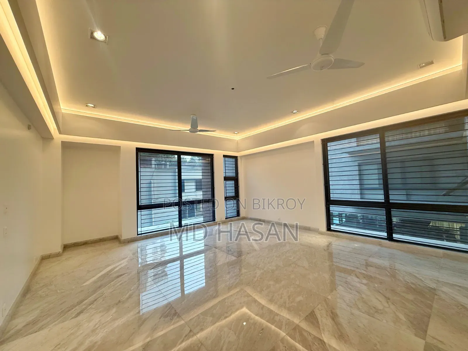 4bdrm Apartment in Semi Furbished Flat for Rent