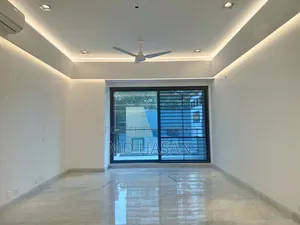 4bdrm Apartment in Semi Furbished Flat for Rent