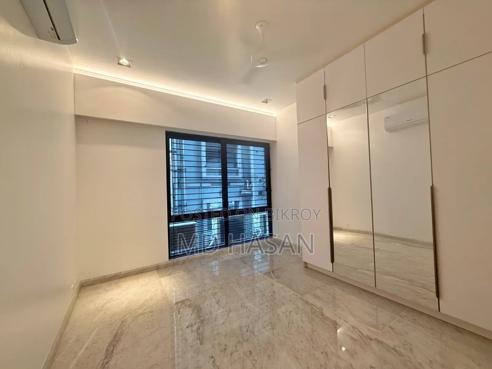4bdrm Apartment in Semi Furbished Flat for Rent