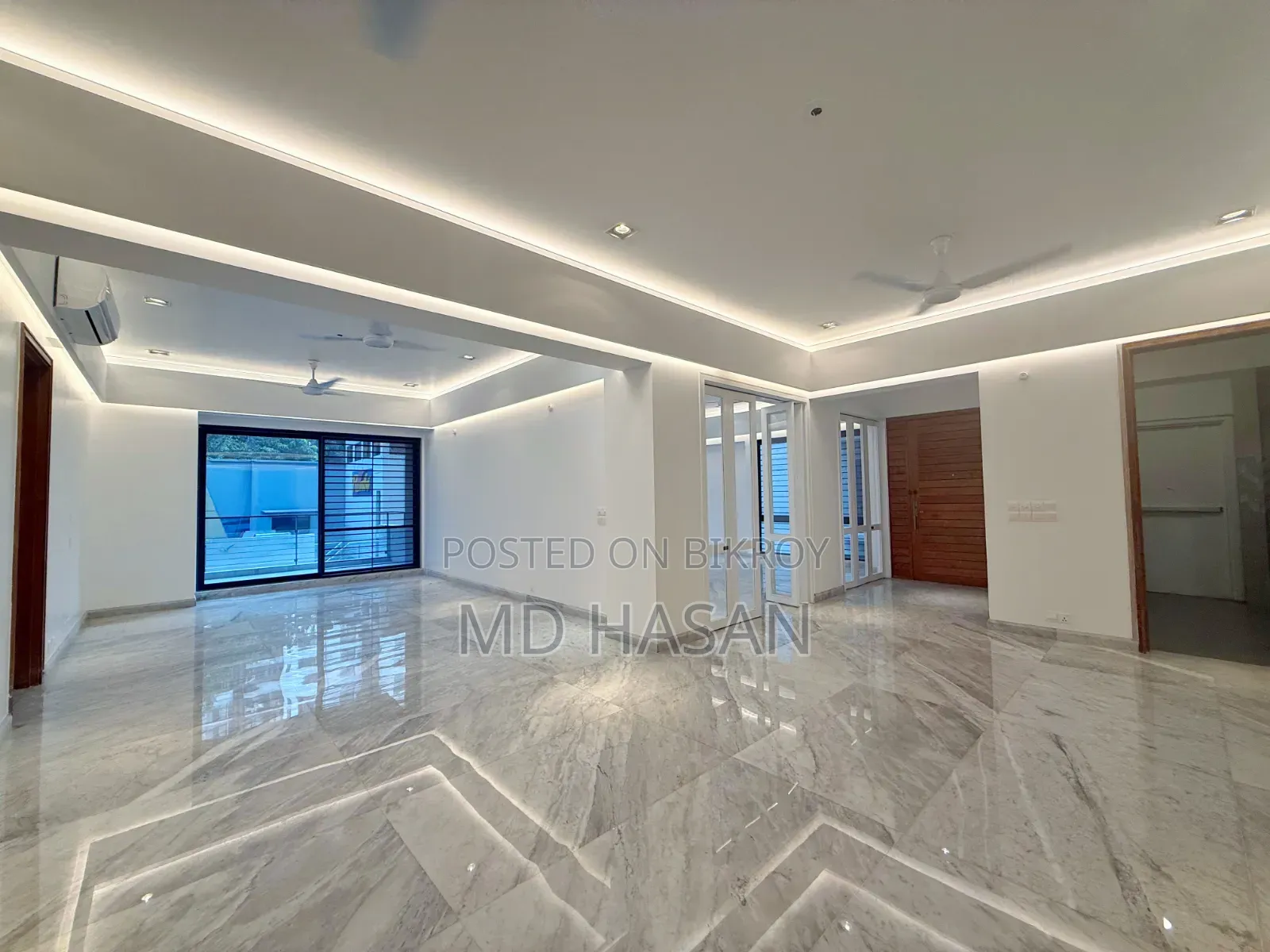 4bdrm Apartment in Semi Furbished Flat for Rent