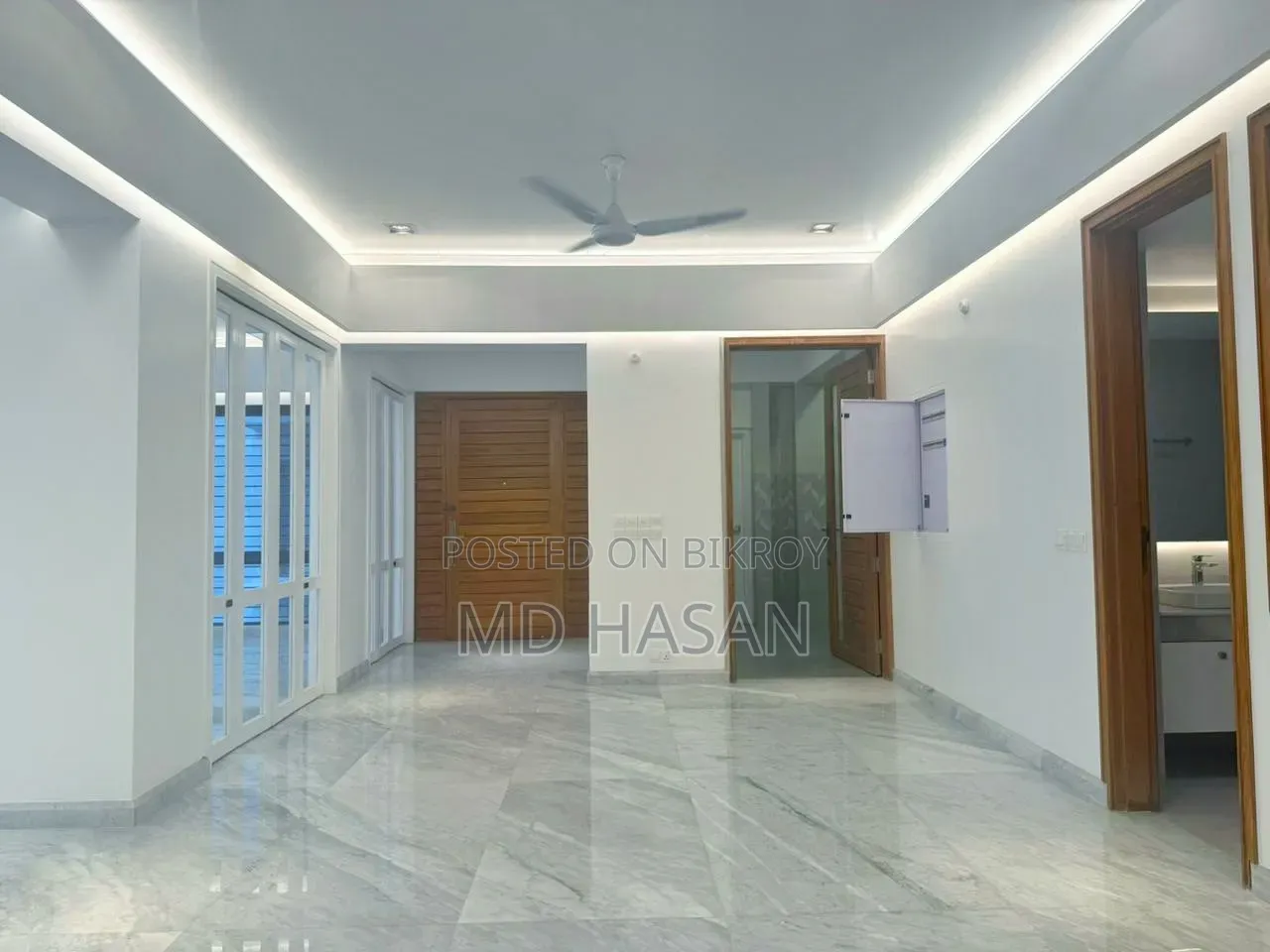 4bdrm Apartment in Semi Furbished Flat for Rent