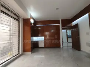 বারিধারায় ৩২০০ বর্গফুটের ভালো মানের আনফার্নিশড ফ্ল্যাট ভাড়া
