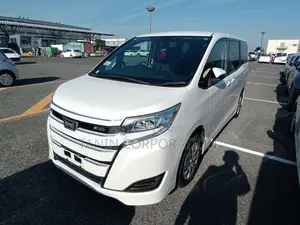 Toyota Noah Non Hybrid Push 2020