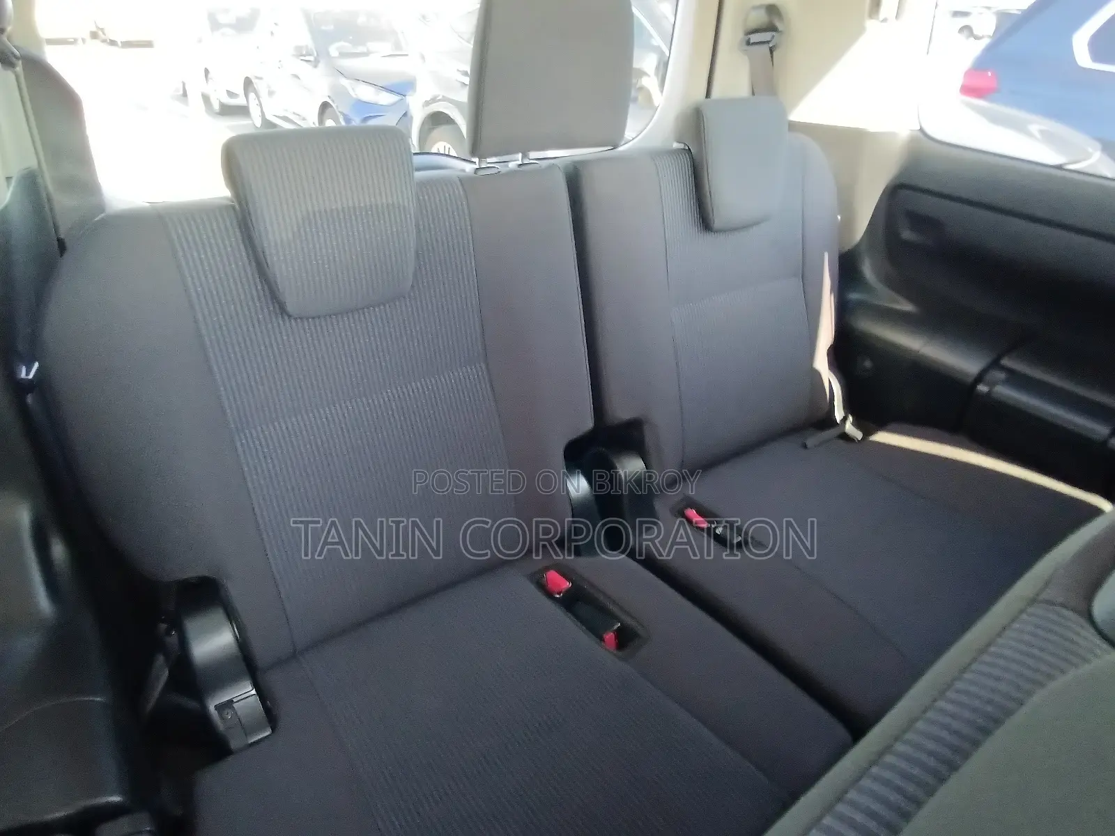 Toyota Noah Non Hybrid Push 2020