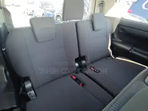 Toyota Noah Non Hybrid Push 2020